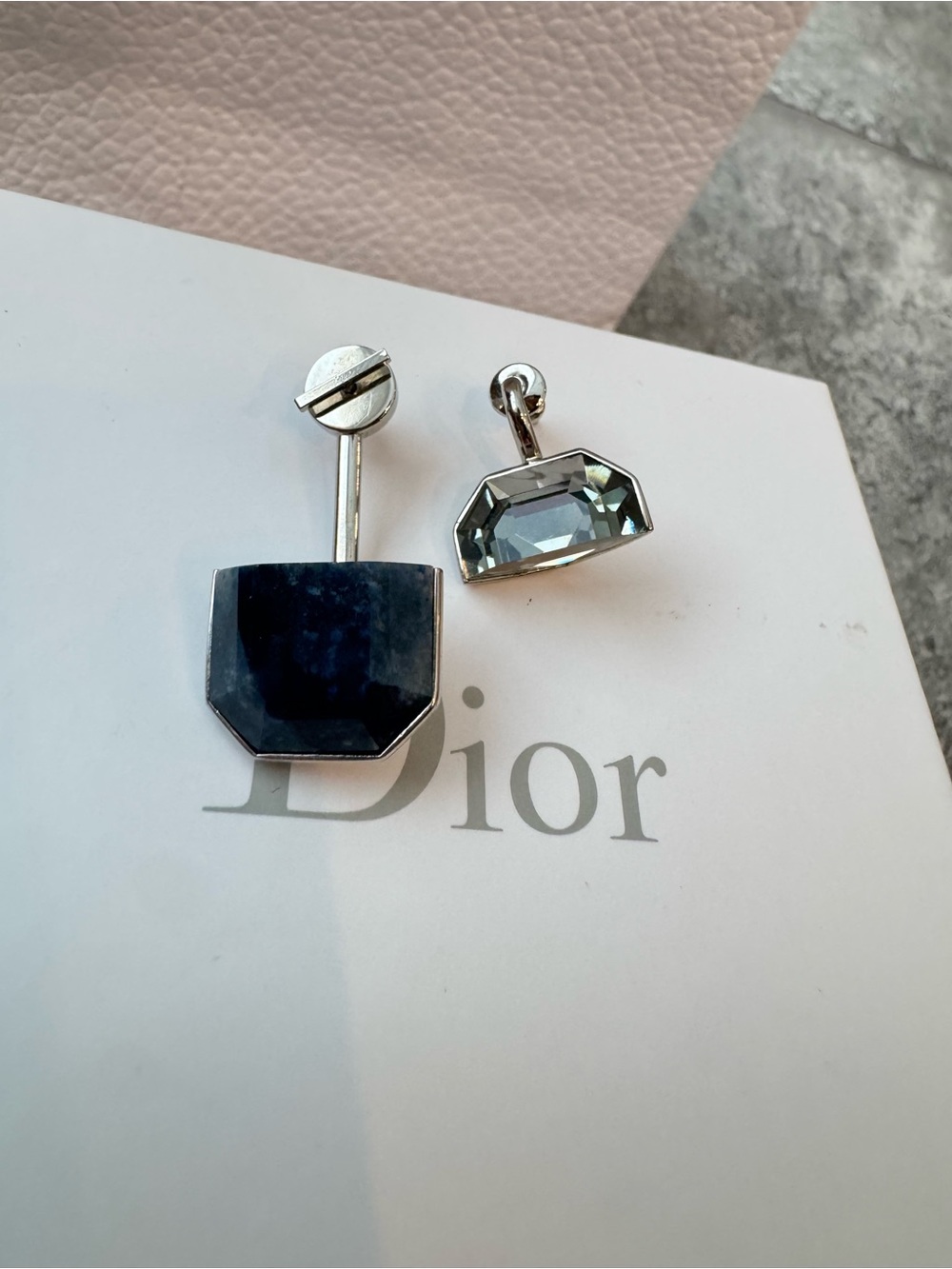 Christian Dior earrings Cruise Asymmetrical
Half Stud silver navy vintage